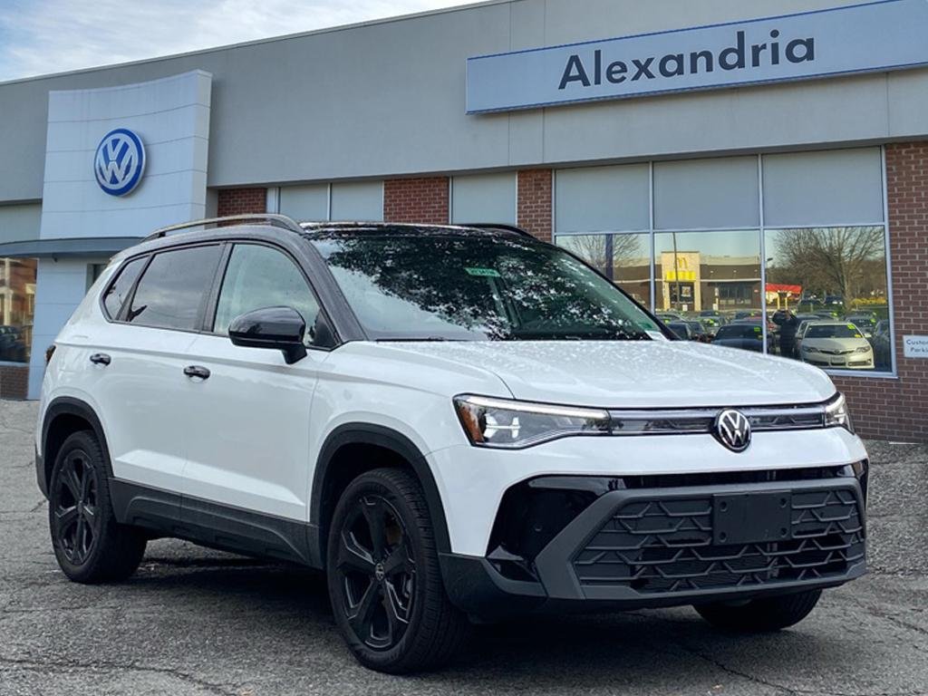 2025 Volkswagen Taos SE Black