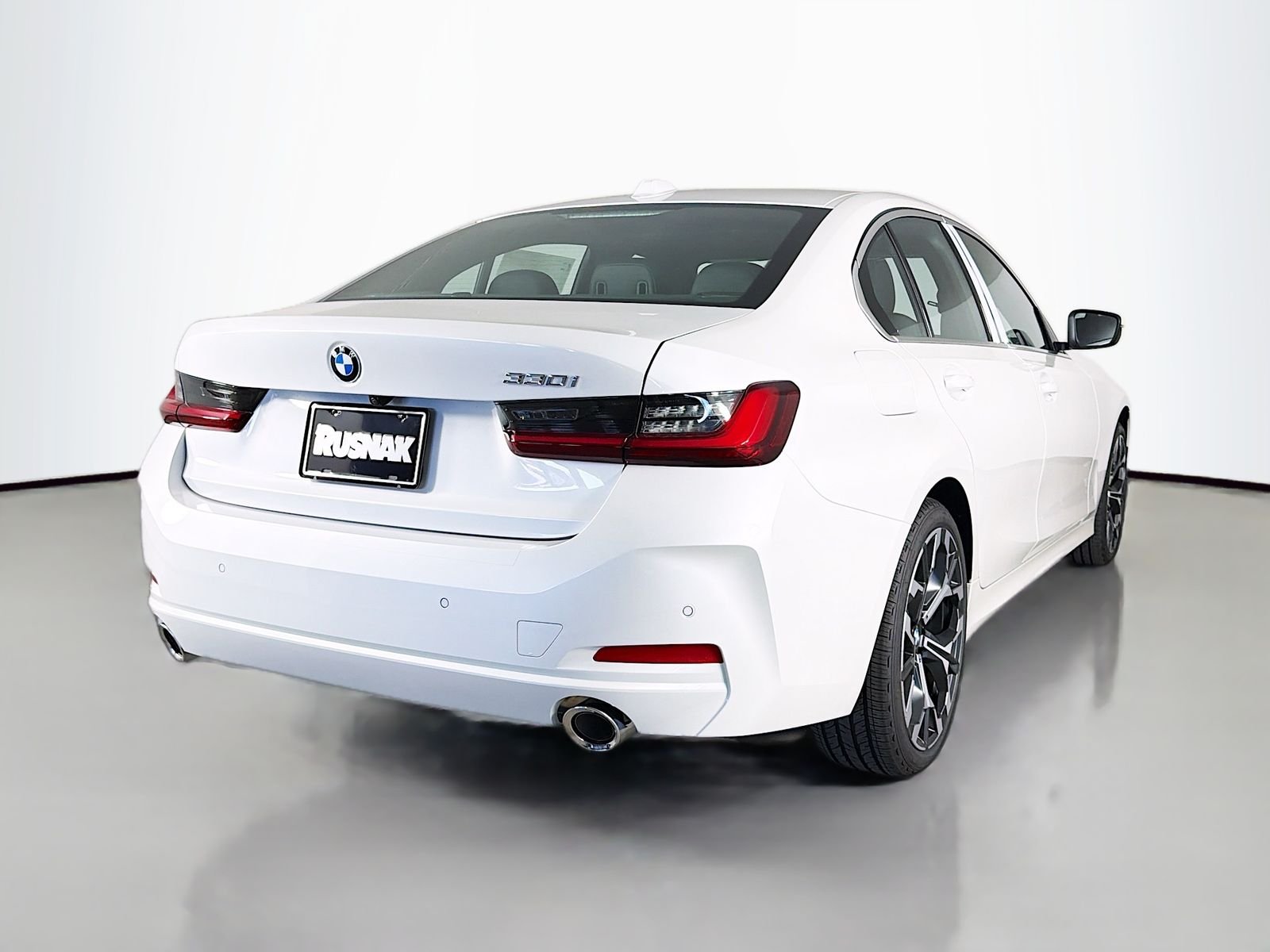 New 2026 Mineral White Metallic BMW 330i image 7