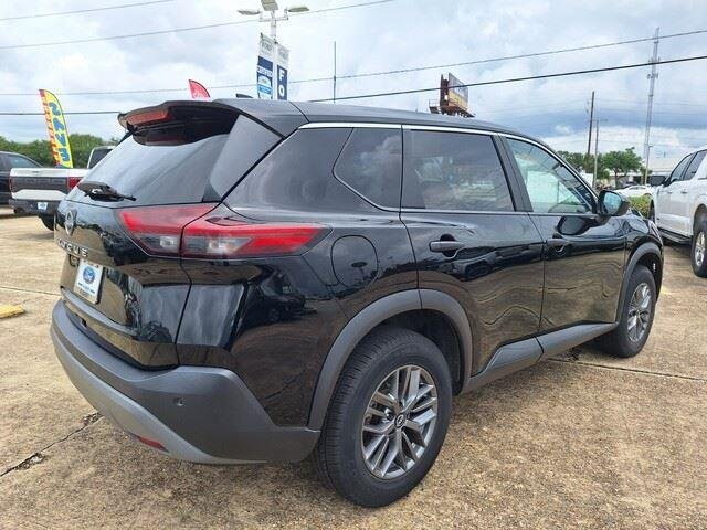 Used 2023 Super Black Nissan S image 5