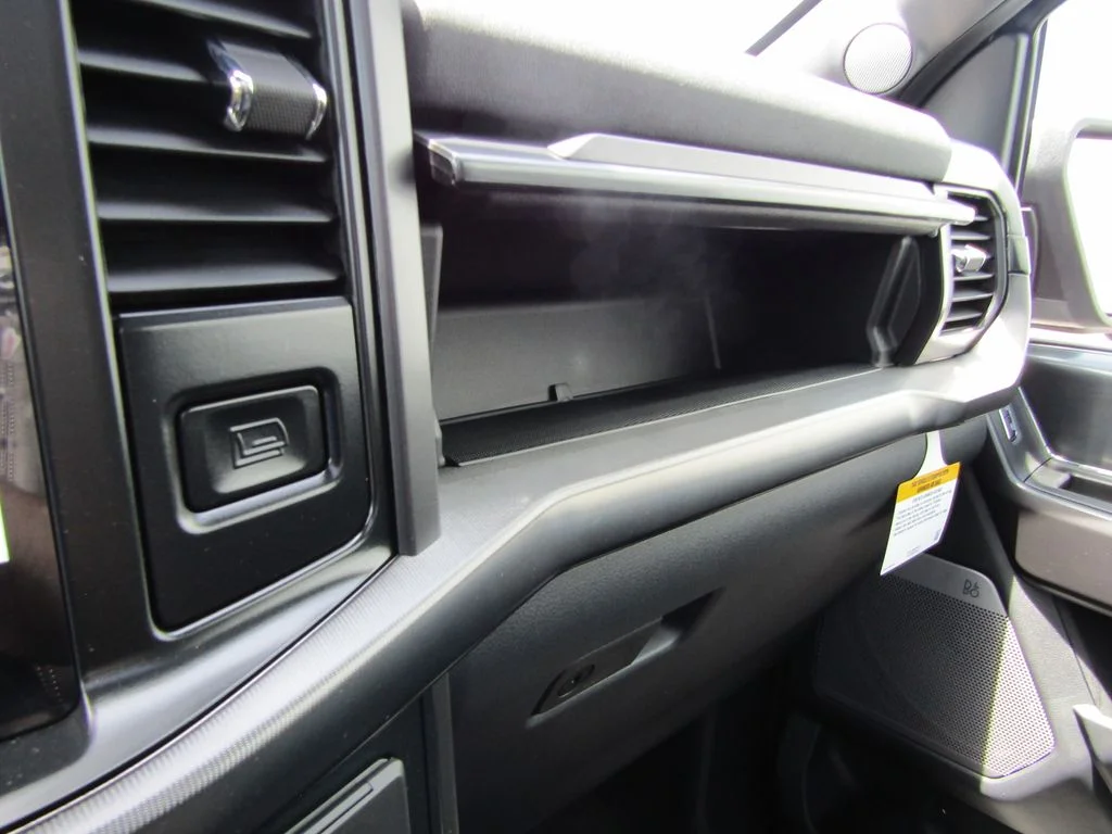 New 2026 Carbonized Gray Metallic Ford Lariat® image 33