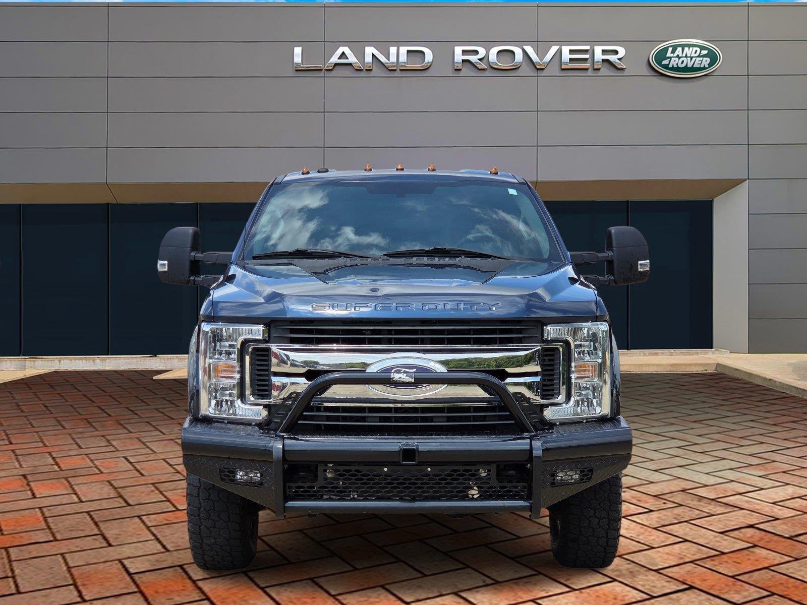 Used 2017 Blue Jeans Ford XLT image 2