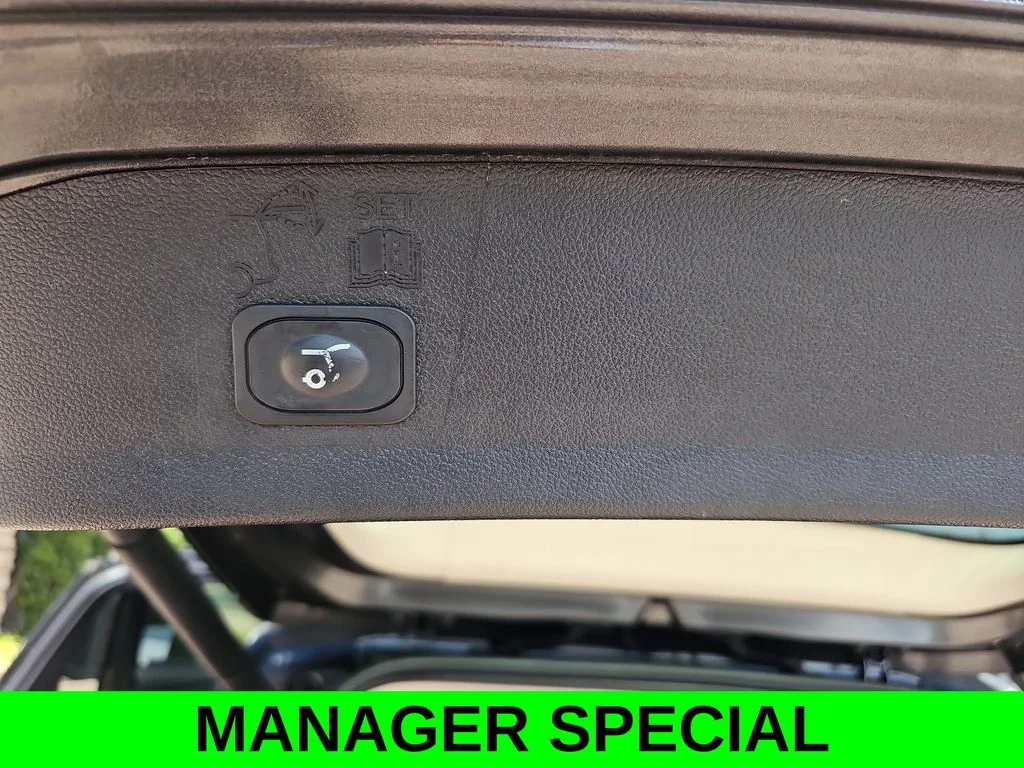 Used 2019 Gray Ford SEL image 13