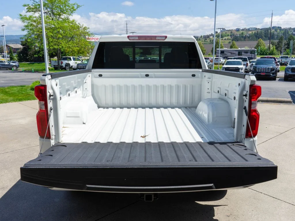 Used 2024 White Chevrolet RST image 32