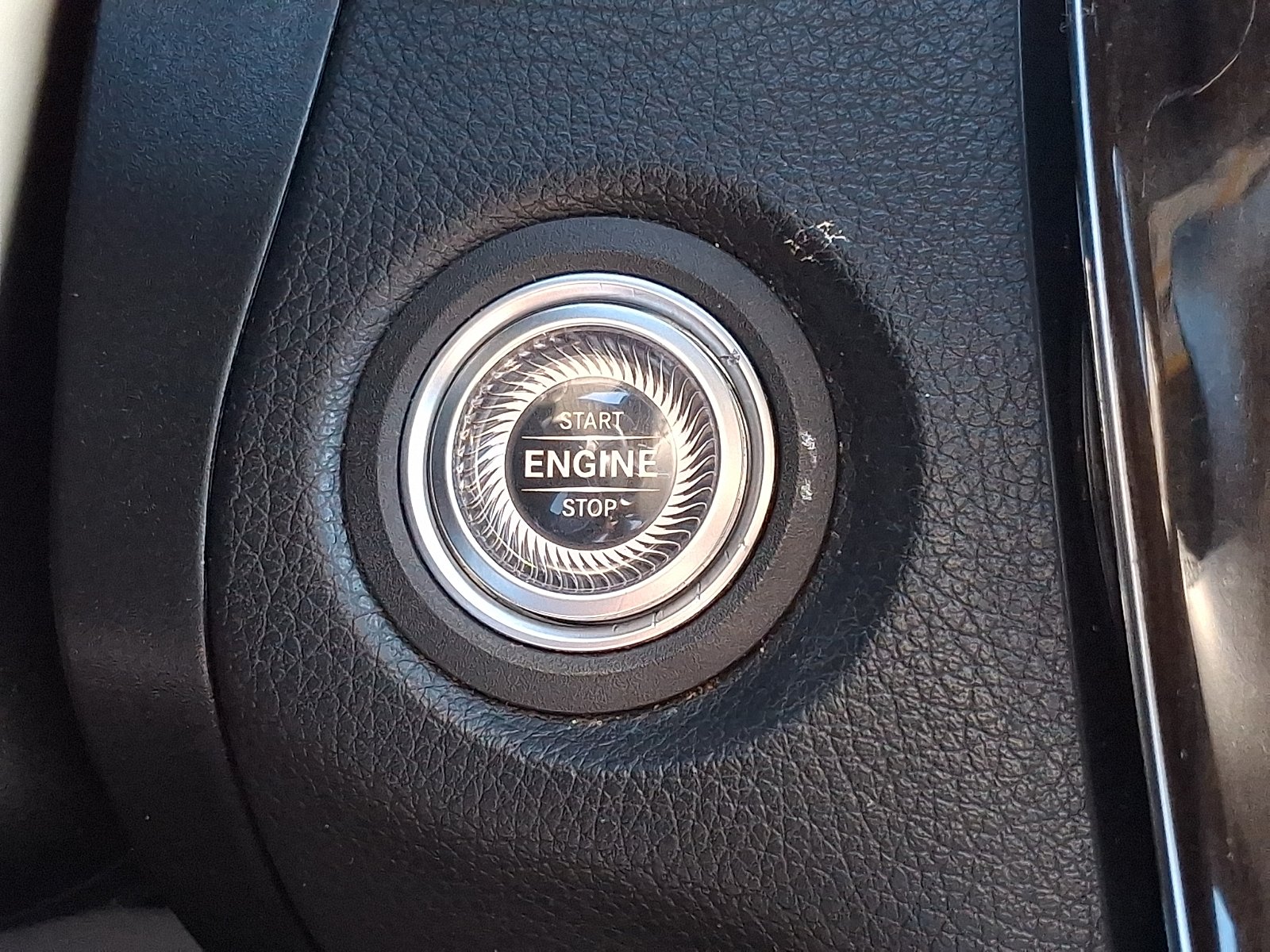 Certified Used 2020 Black Mercedes-Benz 4MATIC® image 24