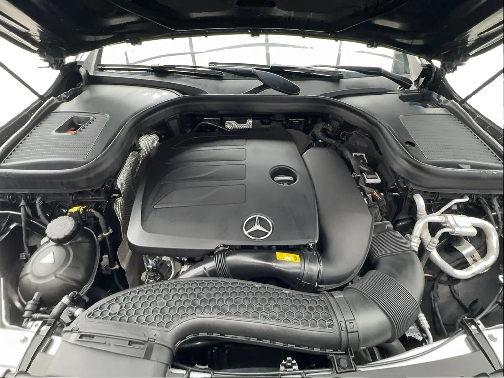 Used 2022 Black Mercedes-Benz GLC 300 image 17