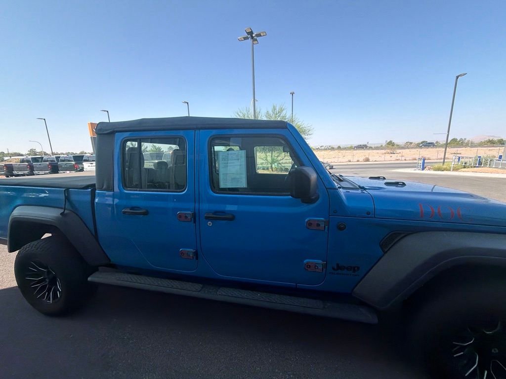 Used 2022 Blue Jeep Sport image 7