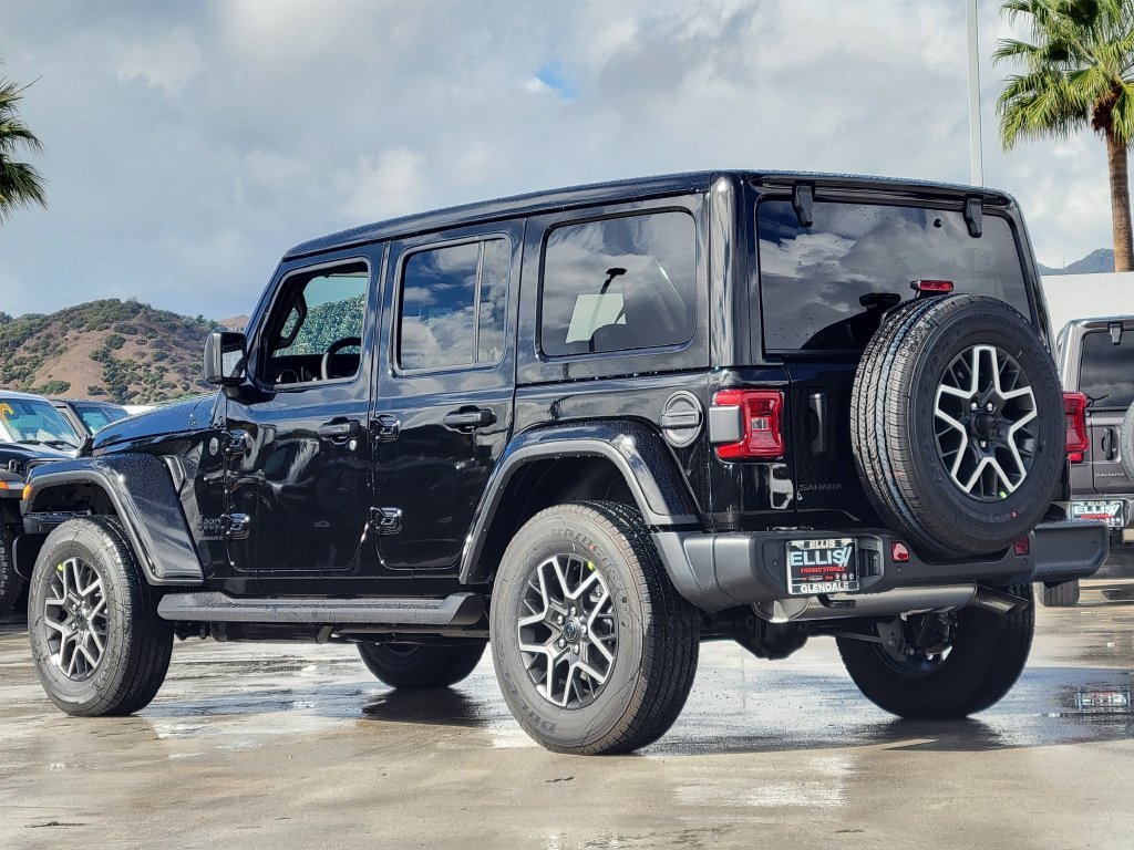 2027 Jeep Wrangler 4-Door photo 2