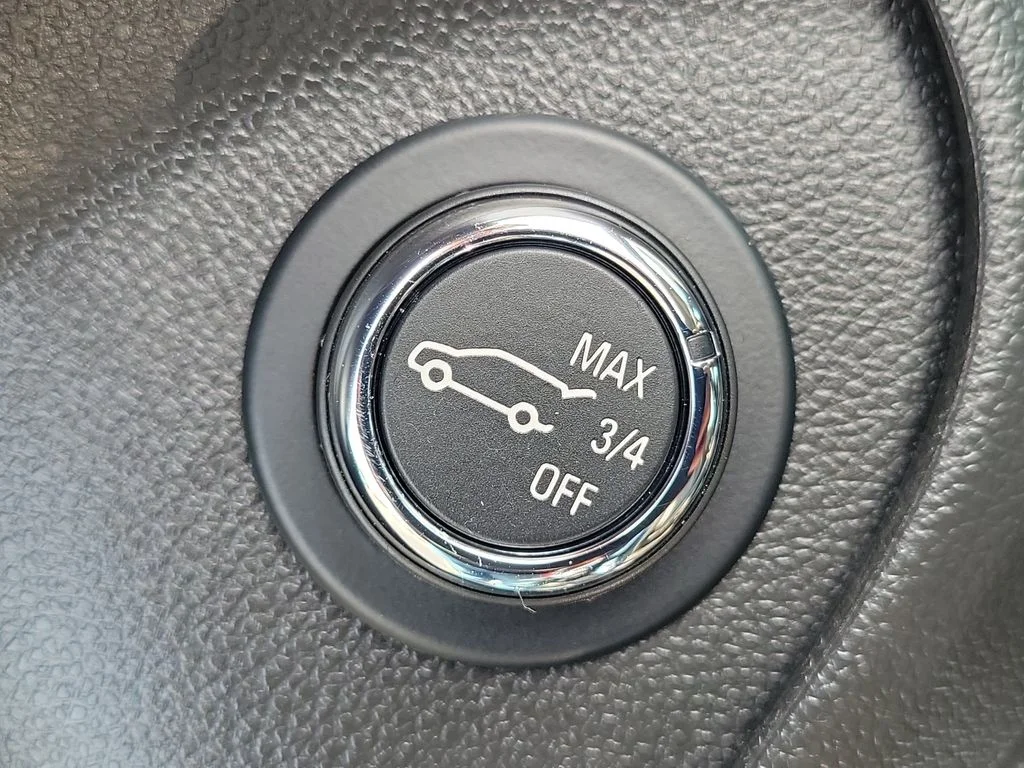 Used 2022 Blue Buick Select image 22