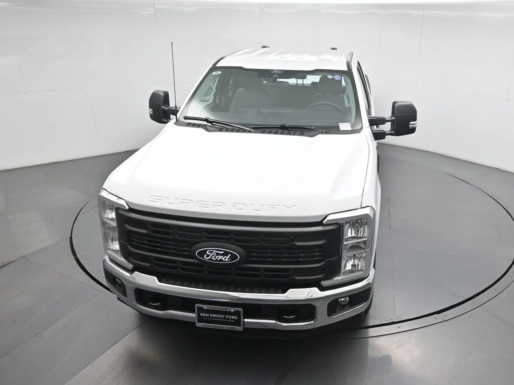 New 2027 Oxford White Ford XL image 31
