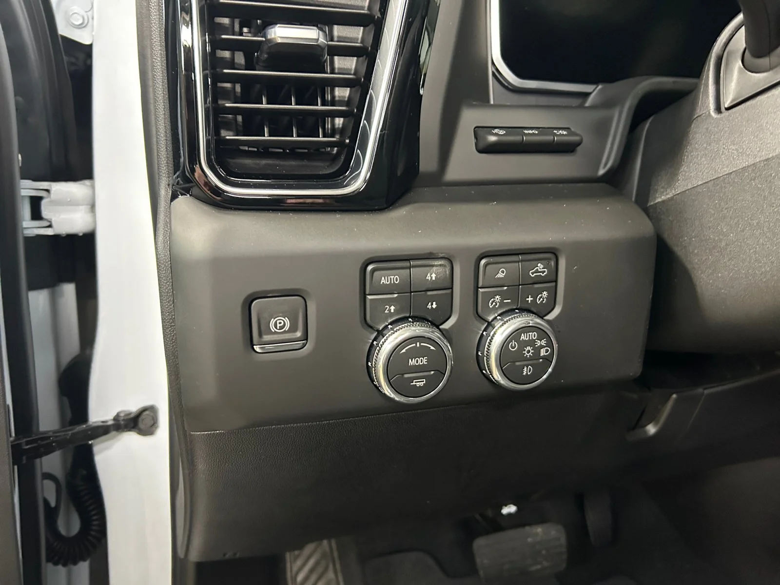 New 2026 Glacier White Tricoat GMC Denali image 16
