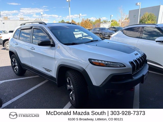 Used 2016 White Jeep Trailhawk image 2