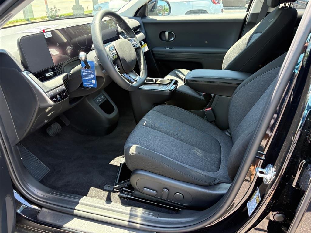 New 2026 Abyss Black A2b Hyundai SE image 12