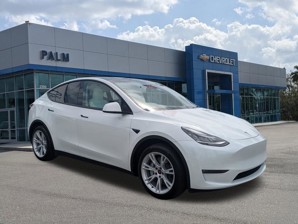 2021 Tesla Model Y Long Range Dual Motor All-Wheel Drive's photo