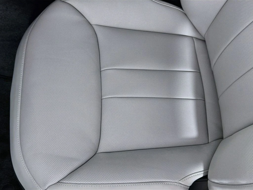 New 2026 Carpathian Grey Land Rover Dynamic SE image 20