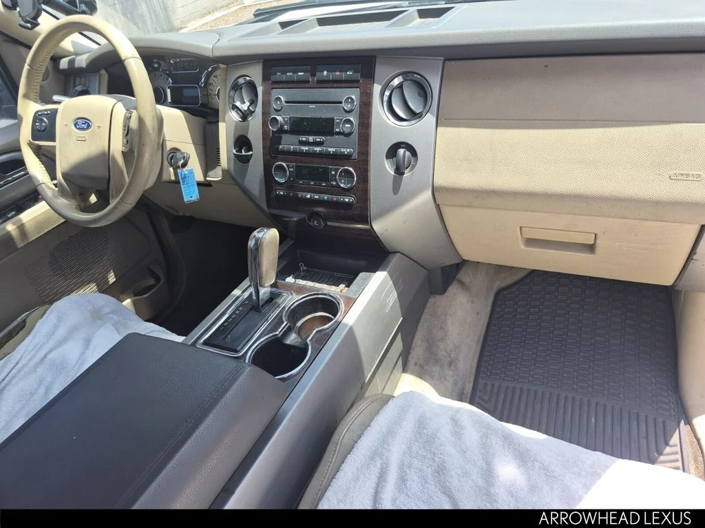 Used 2011 White Ford XLT image 17