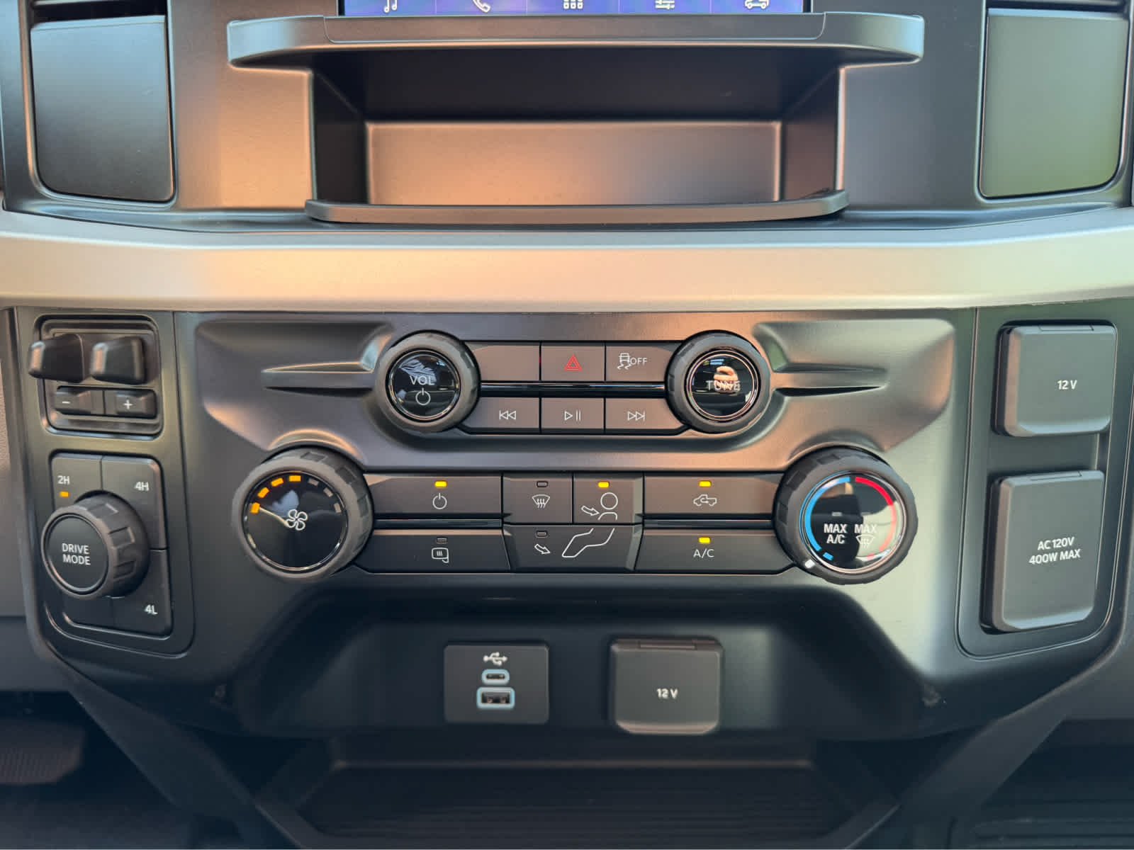 New 2026 Agate Black Metallic Ford XL image 18