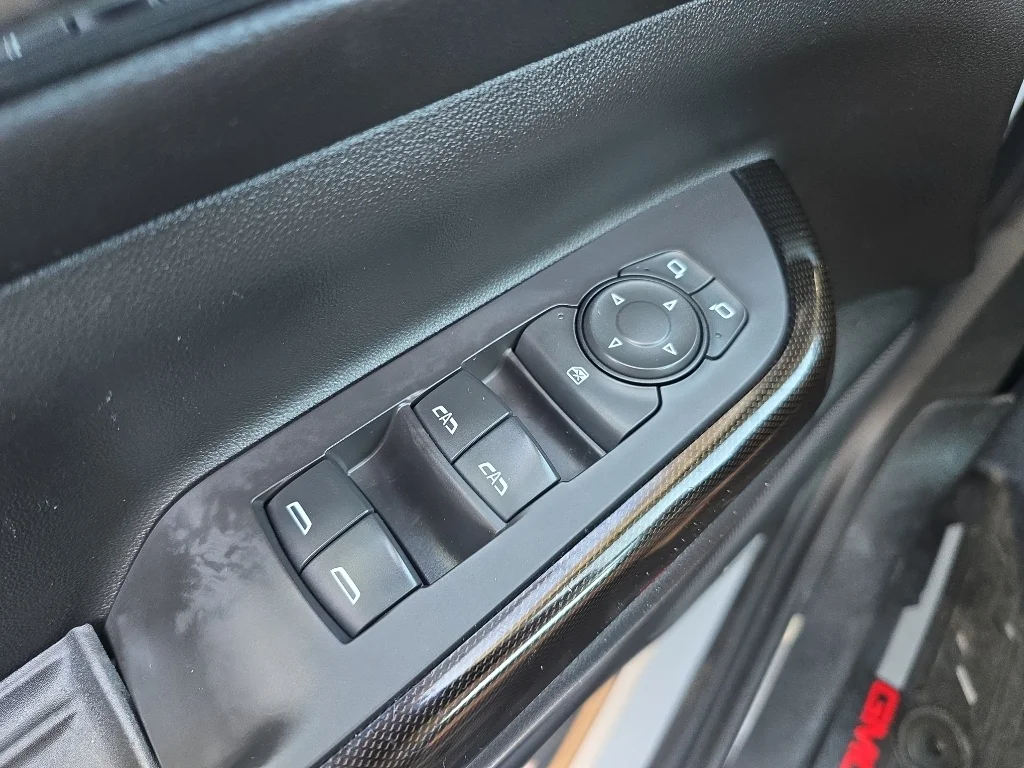 Used 2020 Summit White GMC AT4 image 17