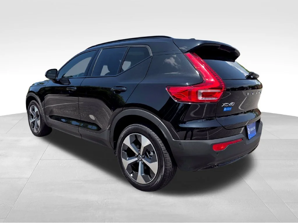 Used 2026  Volvo Plus image 5