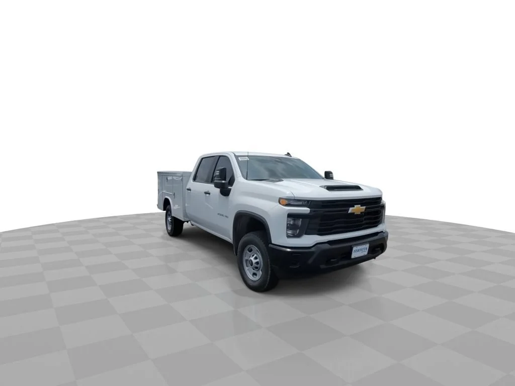 New 2026 Summit White Chevrolet WT image 2