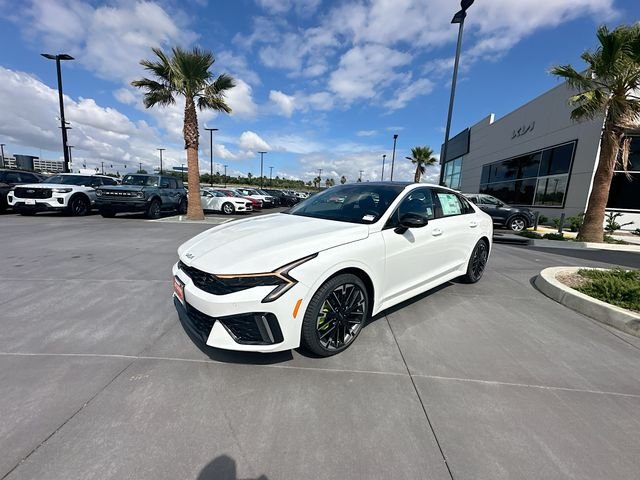 New 2026 Snow White Pearl Kia GT image 3