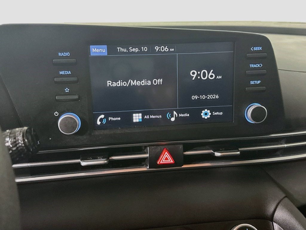 Used 2025 Amazon Gray Hyundai SE image 14
