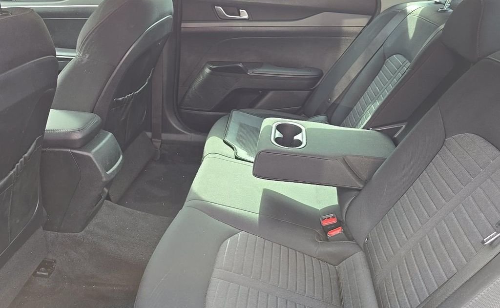 Used 2025 Black Kia LXS image 8
