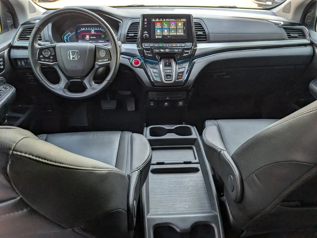 Used 2021  Honda Touring image 19