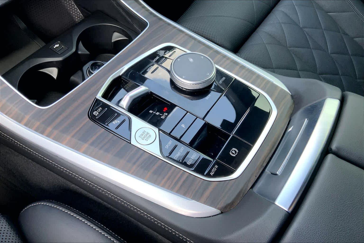 Used 2025 Carbon Black Metallic BMW sDrive40i image 16