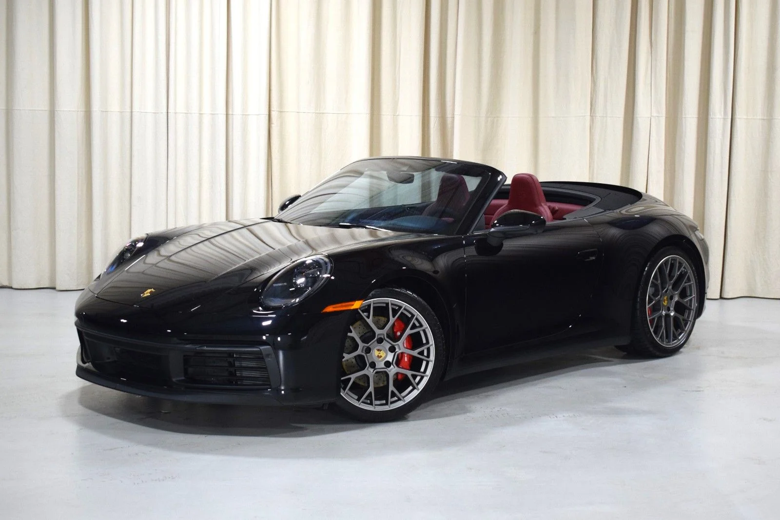 Pre-Owned 2024 Porsche 911 2D Cabriolet in Troy #RS246118PF