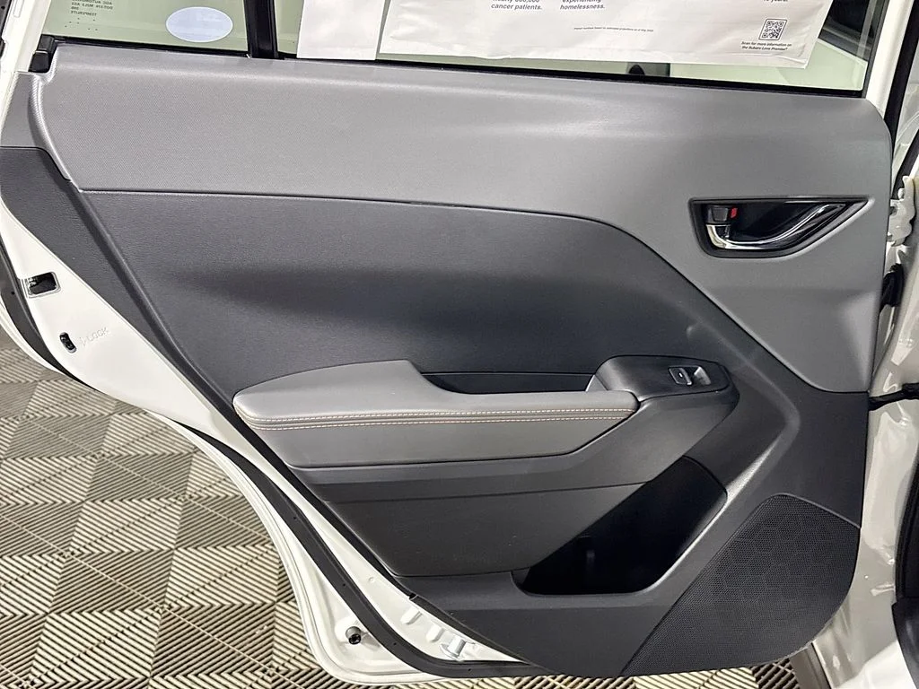 New 2026 CRYSTAL WHITE PEARL Subaru Limited image 19