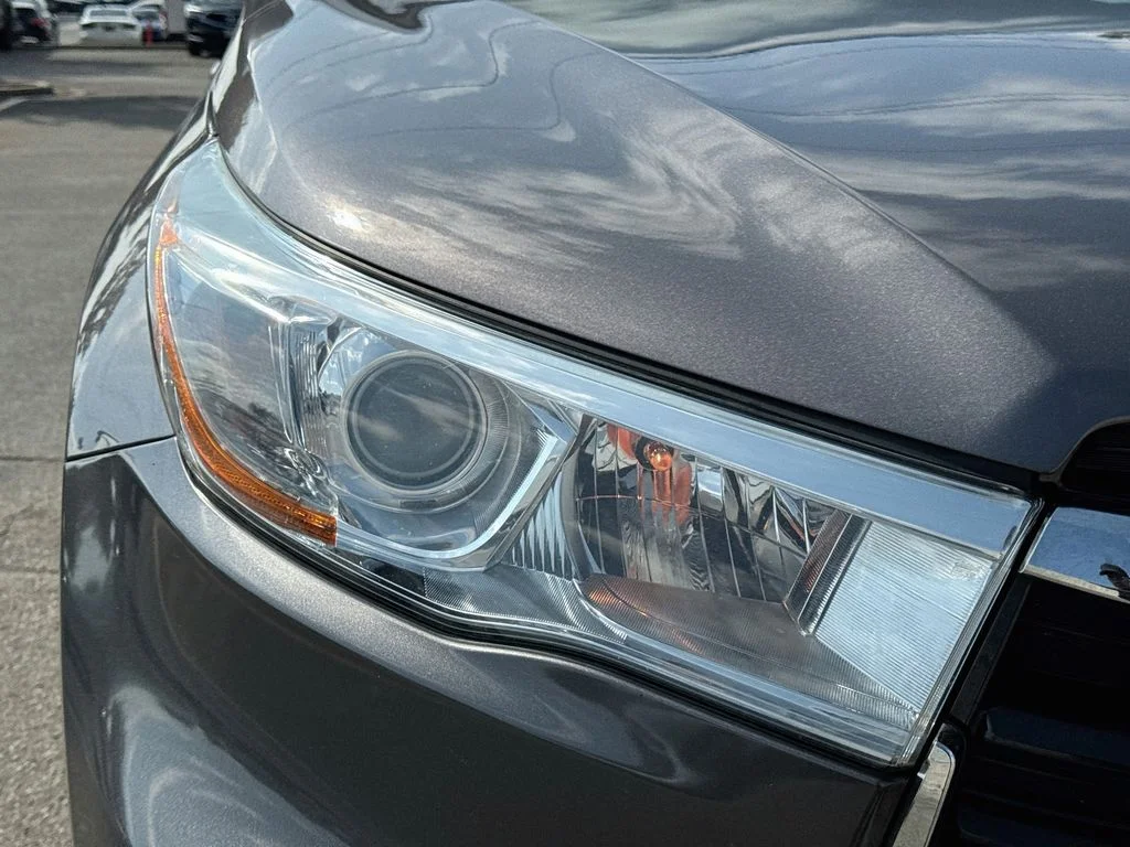 Used 2015 Gray Toyota LE Plus V6 image 36