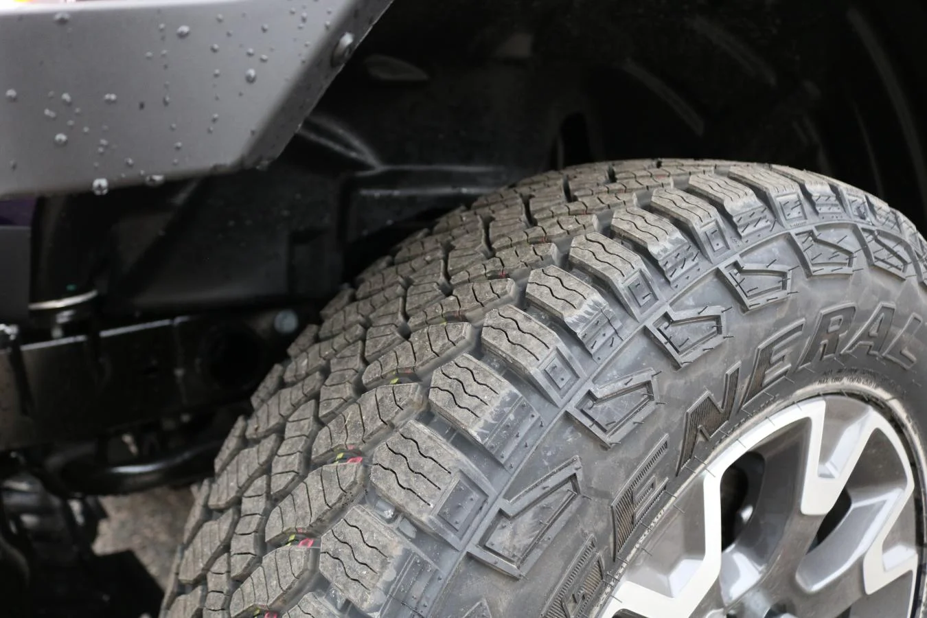 New 2026 reign Jeep Sahara image 17