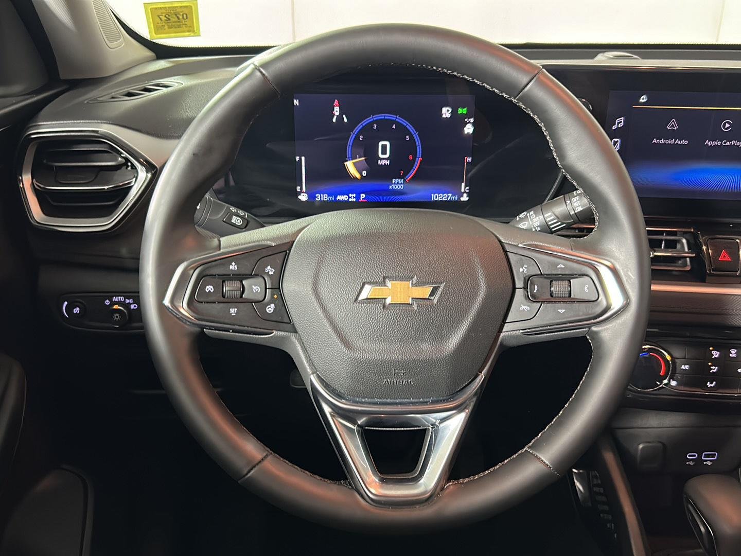 Used 2025 Sterling Gray Metallic Chevrolet LT image 25