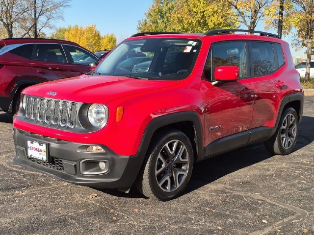 Used 2017 Red Jeep Latitude image 3