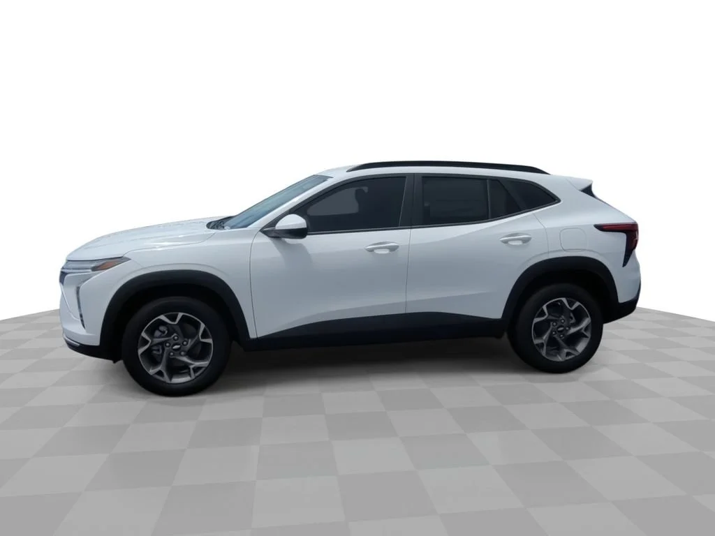 New 2026 Summit White Chevrolet LT image 4