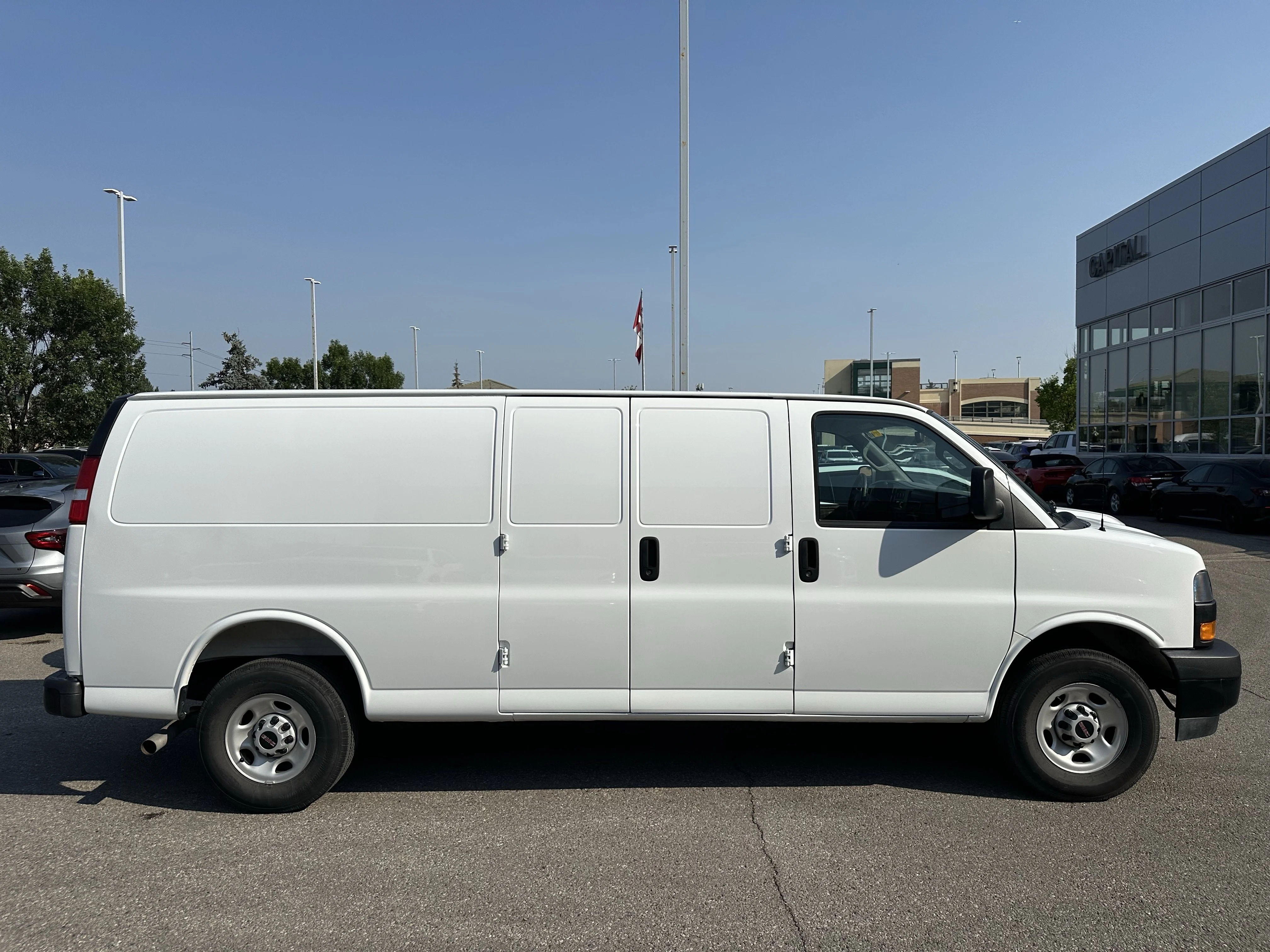 Certified Used 2025  GMC Work Van image 3