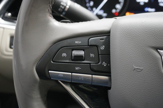 Used 2025 WHITE Cadillac FWD Premium Luxury image 33