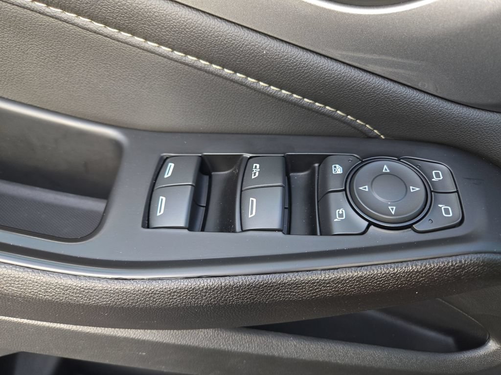 Used 2023 MOSAIC BLACK METALLIC Chevrolet LT Leather image 31