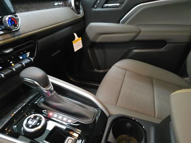 2026 Chevrolet Colorado ZR2 - Photo 20