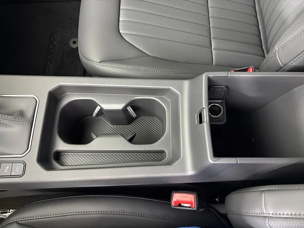 New 2027 Terrain Brown / Black Roof Kia X-Line S image 32