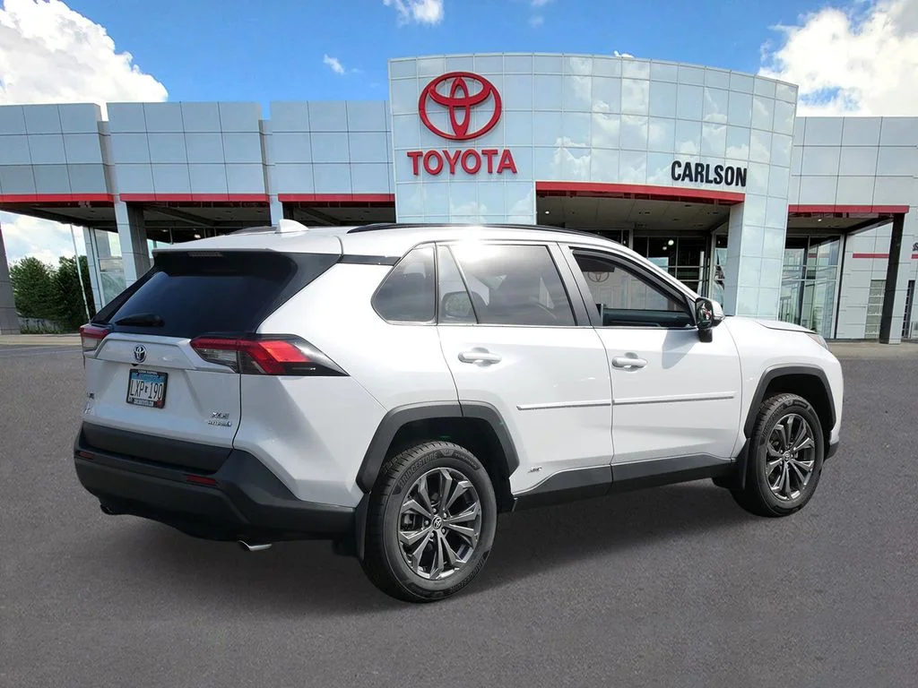 Certified Used 2024 Beige Toyota XLE Premium image 5