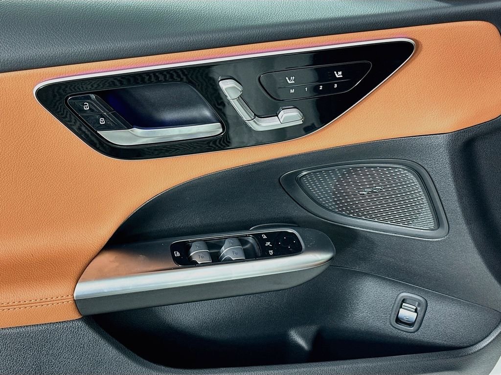 New 2026 Polar White Mercedes-Benz C 300 image 18