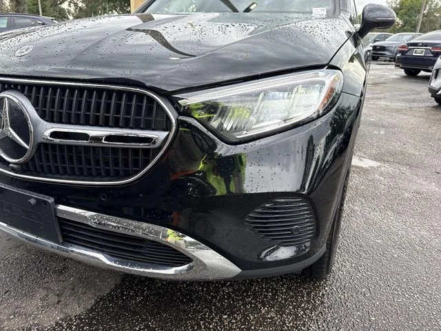 Used 2024  Mercedes-Benz GLC 300 image 10