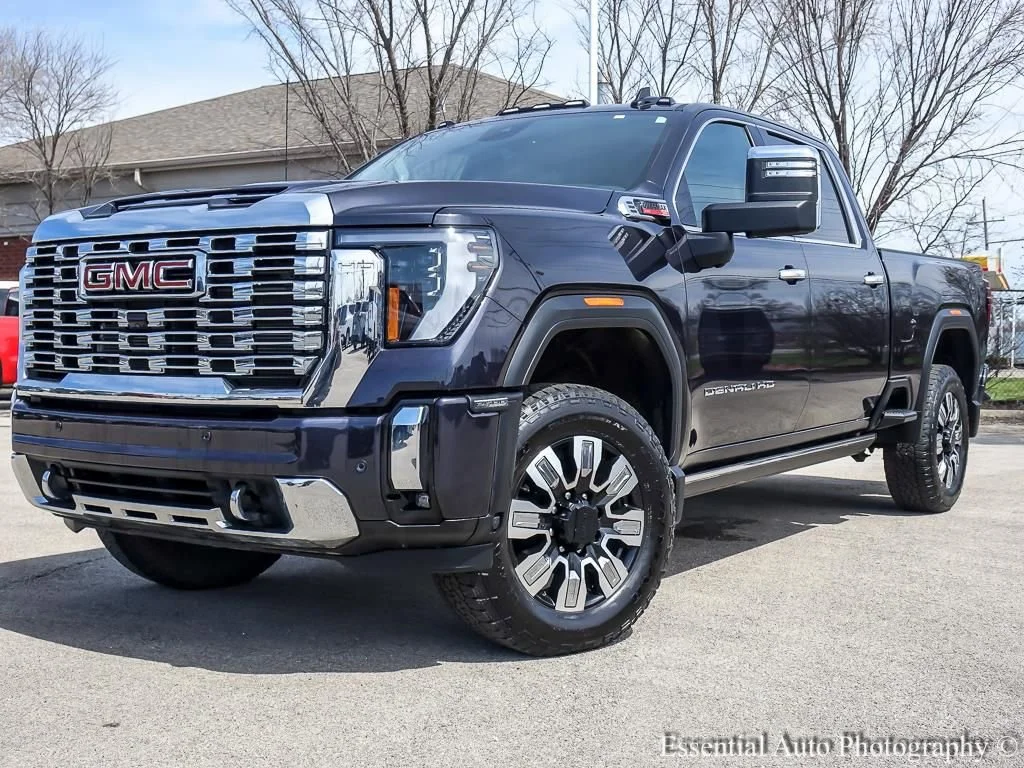 Used 2025 Titanium Rush Metallic GMC Denali image 2