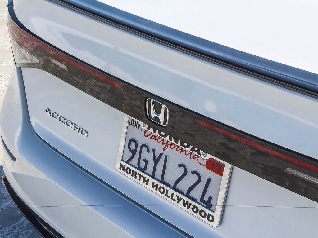 Certified Used 2023 Platinum White Pearl Honda Sport-L image 9