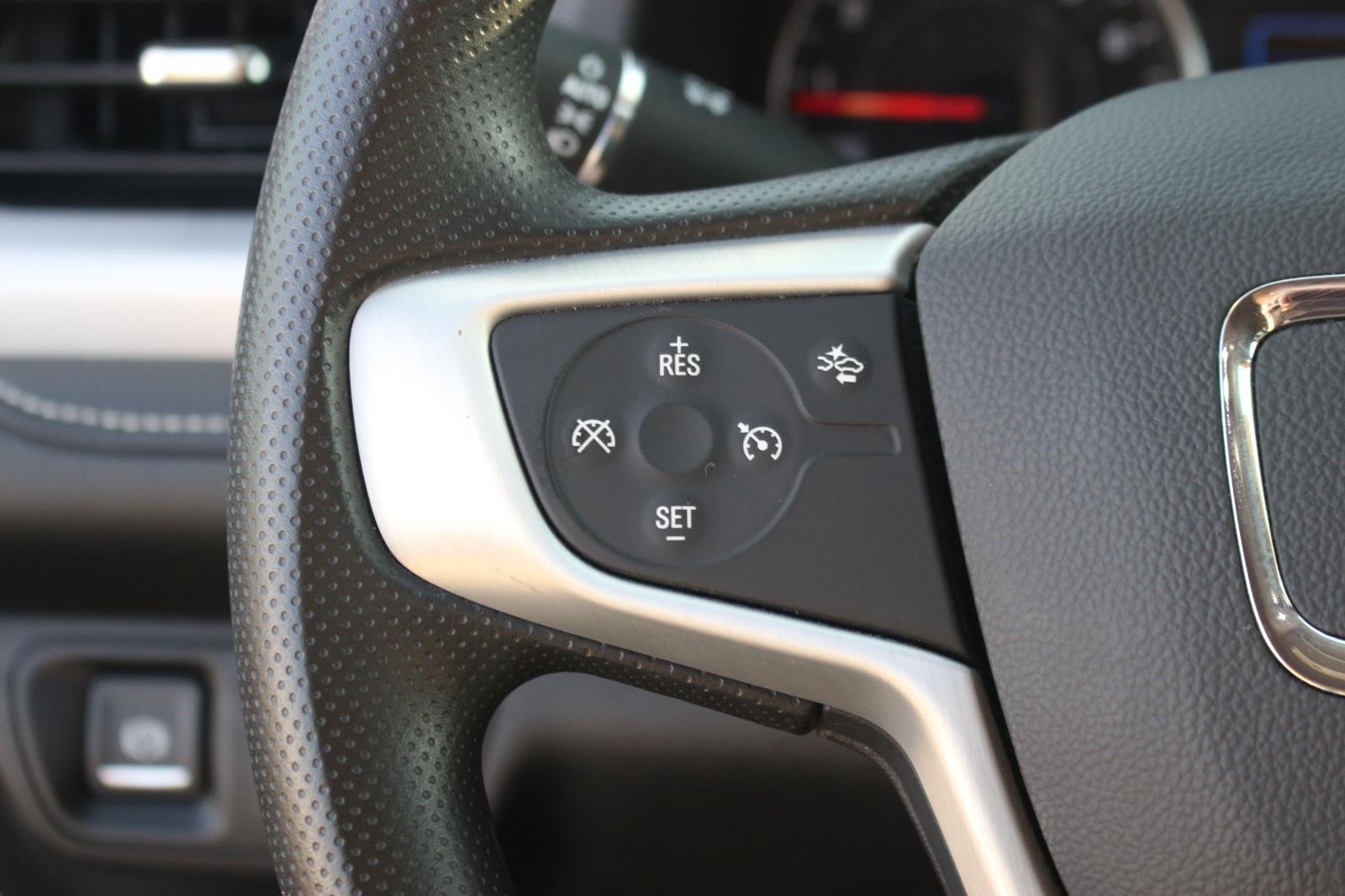 Used 2021 Summit White GMC SLE image 20