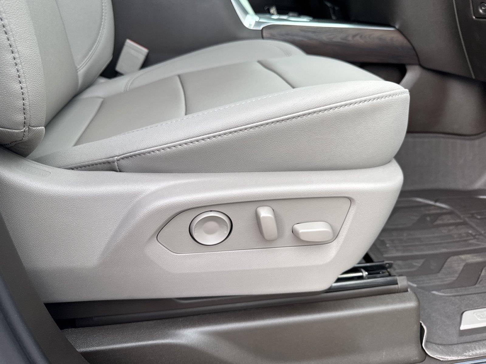 New 2026 Glacier White Tricoat GMC SLT image 37