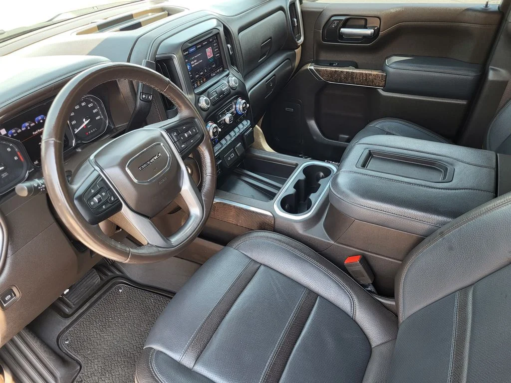 Used 2021 WHITE FROST TRICOAT GMC Denali image 10