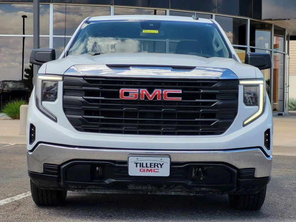 Used 2022 Summit White GMC Pro image 3