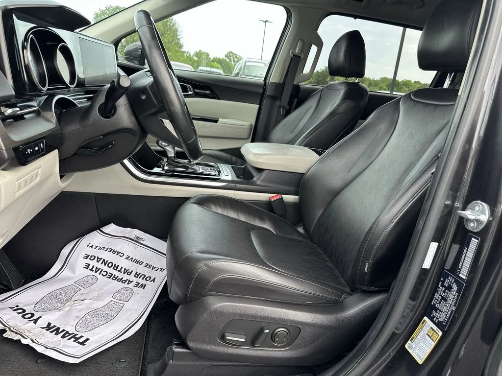 Used 2024 Gray Kia EX image 17